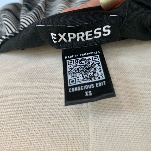 EXPRESS Black White Monochrome Floral Print Wrap Front Maxi Dress - Picture 12 of 14